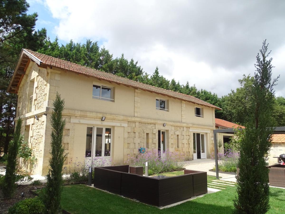 Villa Entiere Du Chateau Lacroix De Civrac 3 Ch, 3 Sdb, Piscine Xxl,Sauna, 4 Etoiles,7 Pers Exteriér fotografie