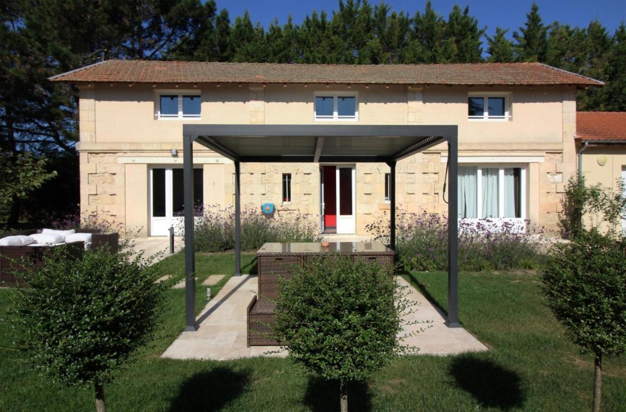 Villa Entiere Du Chateau Lacroix De Civrac 3 Ch, 3 Sdb, Piscine Xxl,Sauna, 4 Etoiles,7 Pers Exteriér fotografie