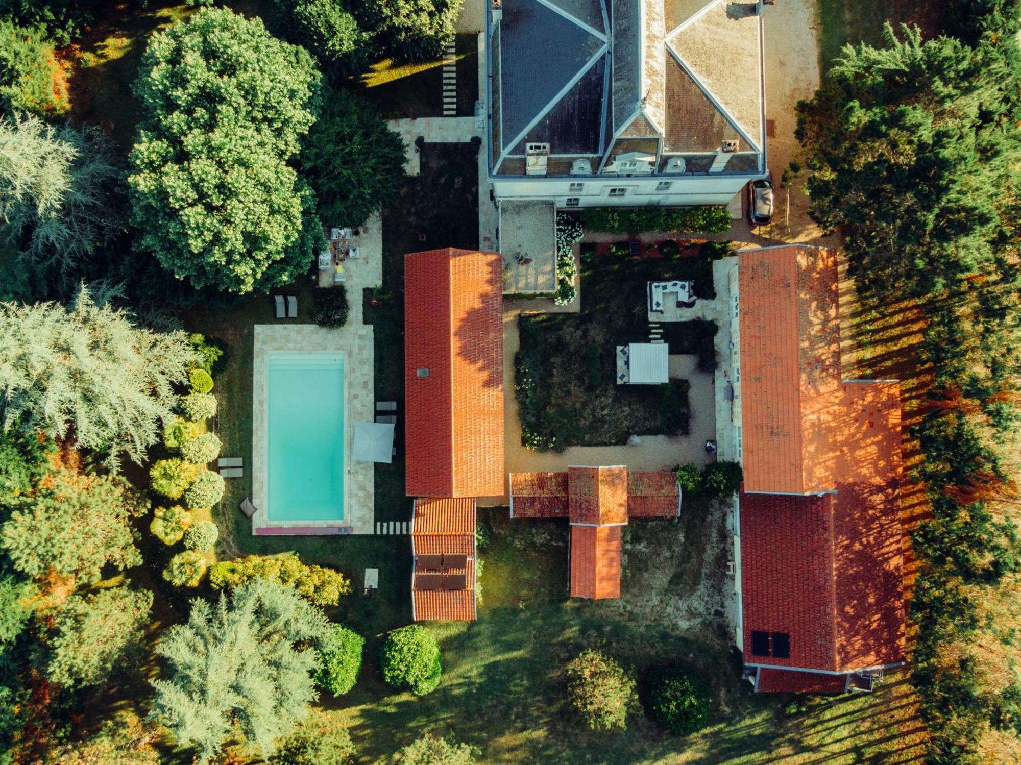 Villa Entiere Du Chateau Lacroix De Civrac 3 Ch, 3 Sdb, Piscine Xxl,Sauna, 4 Etoiles,7 Pers Exteriér fotografie